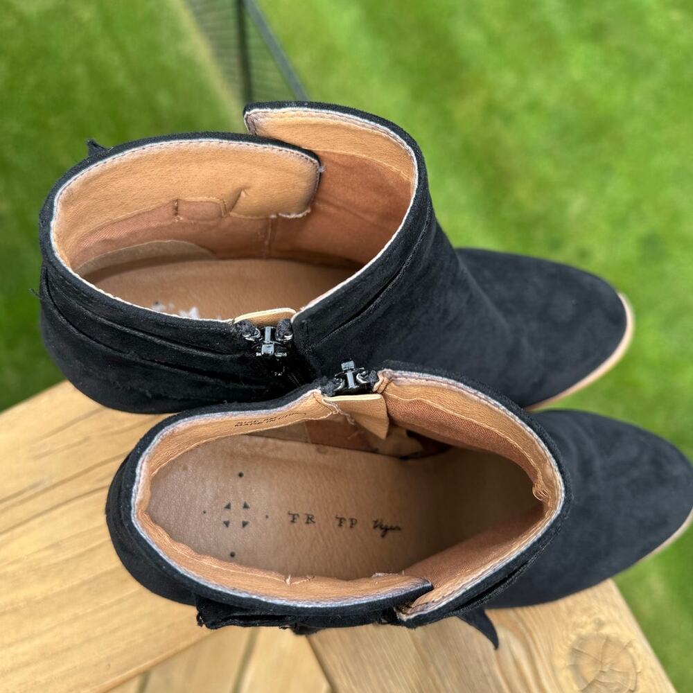 Free People x Faryl Robin size 8 Alameda Black Vegan Suede Wood Heel Booties - Picture 9 of 13
